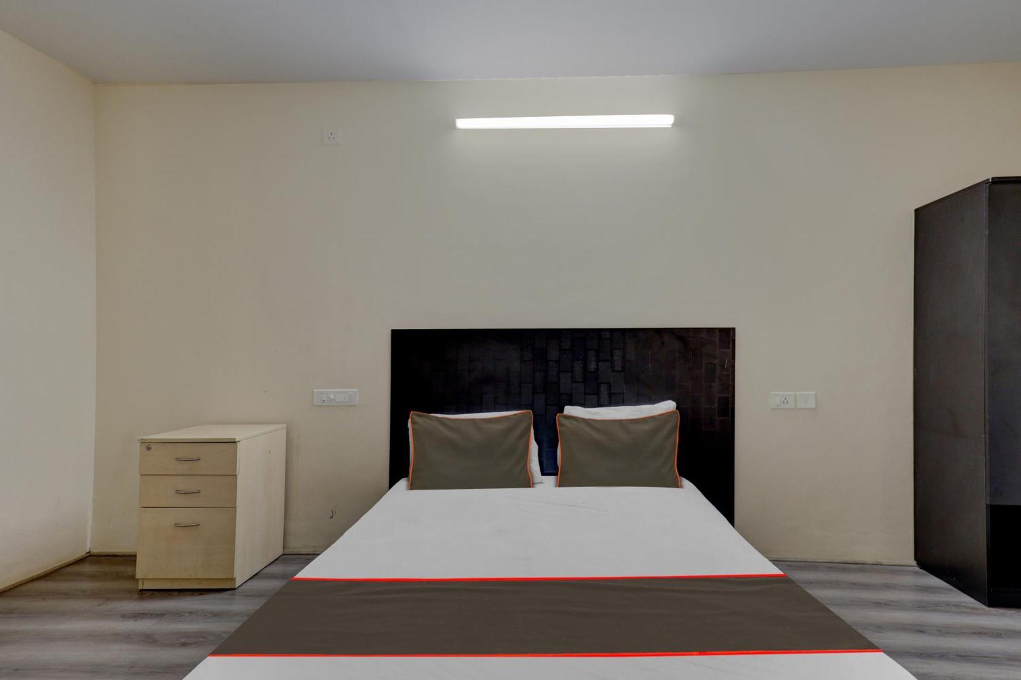 Hotel O Crescent Shine Bangalore Bagian luar foto